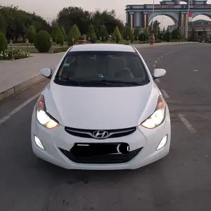 Hyundai Elantra, 2013