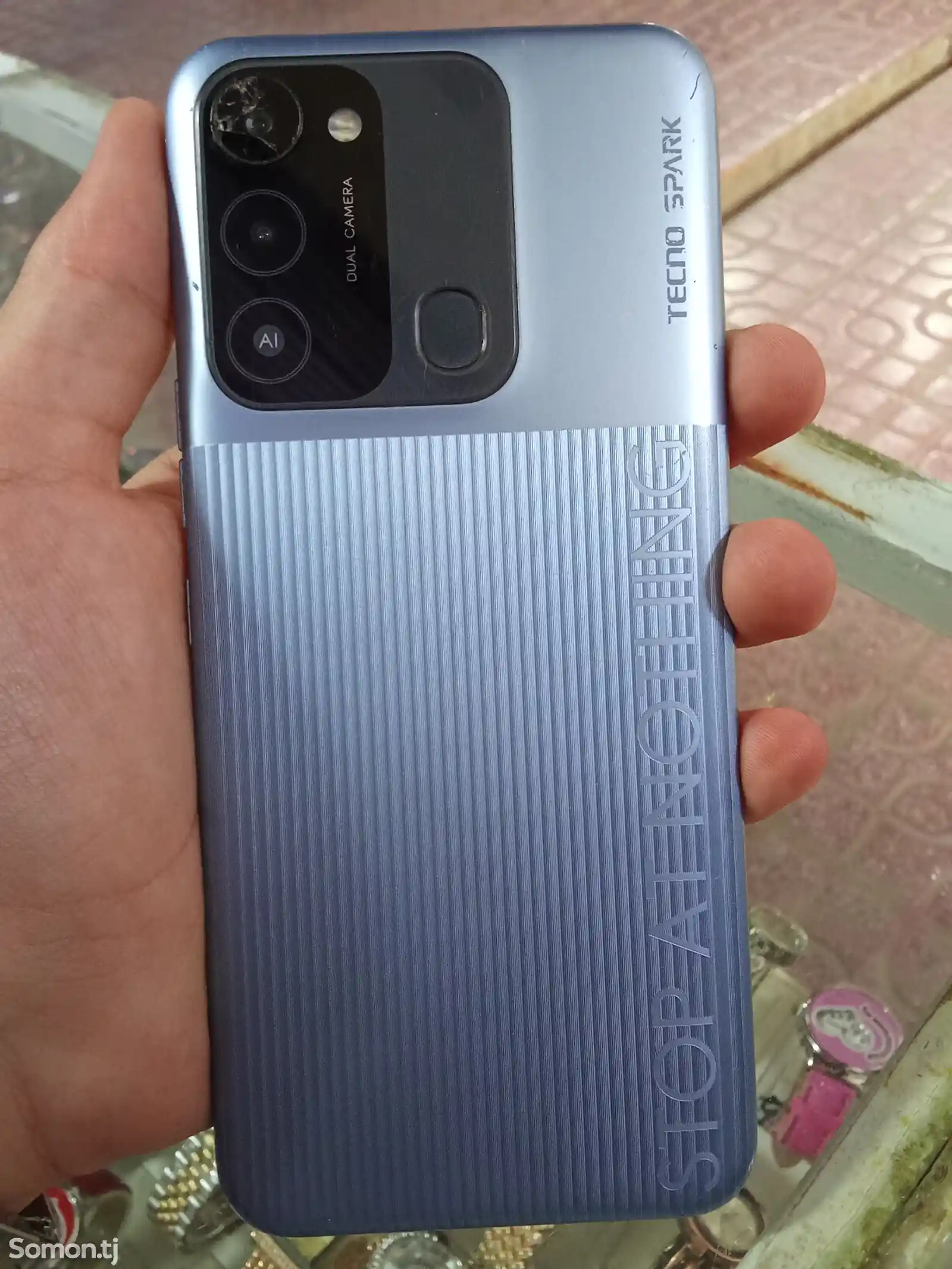 Tecno spark 8c-2