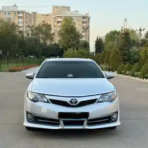 Toyota Camry, 2013