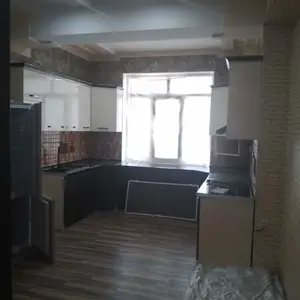 2-комн. квартира, 3 этаж, 80м², 32мкр