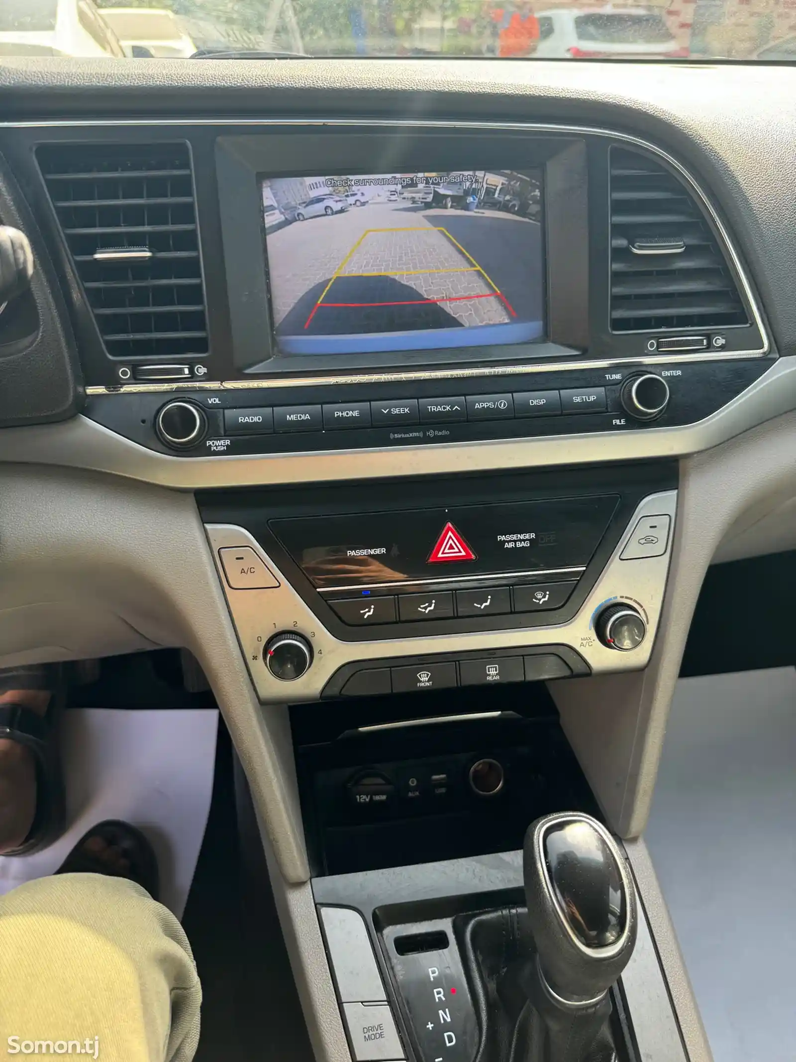 Hyundai Elantra, 2018-10