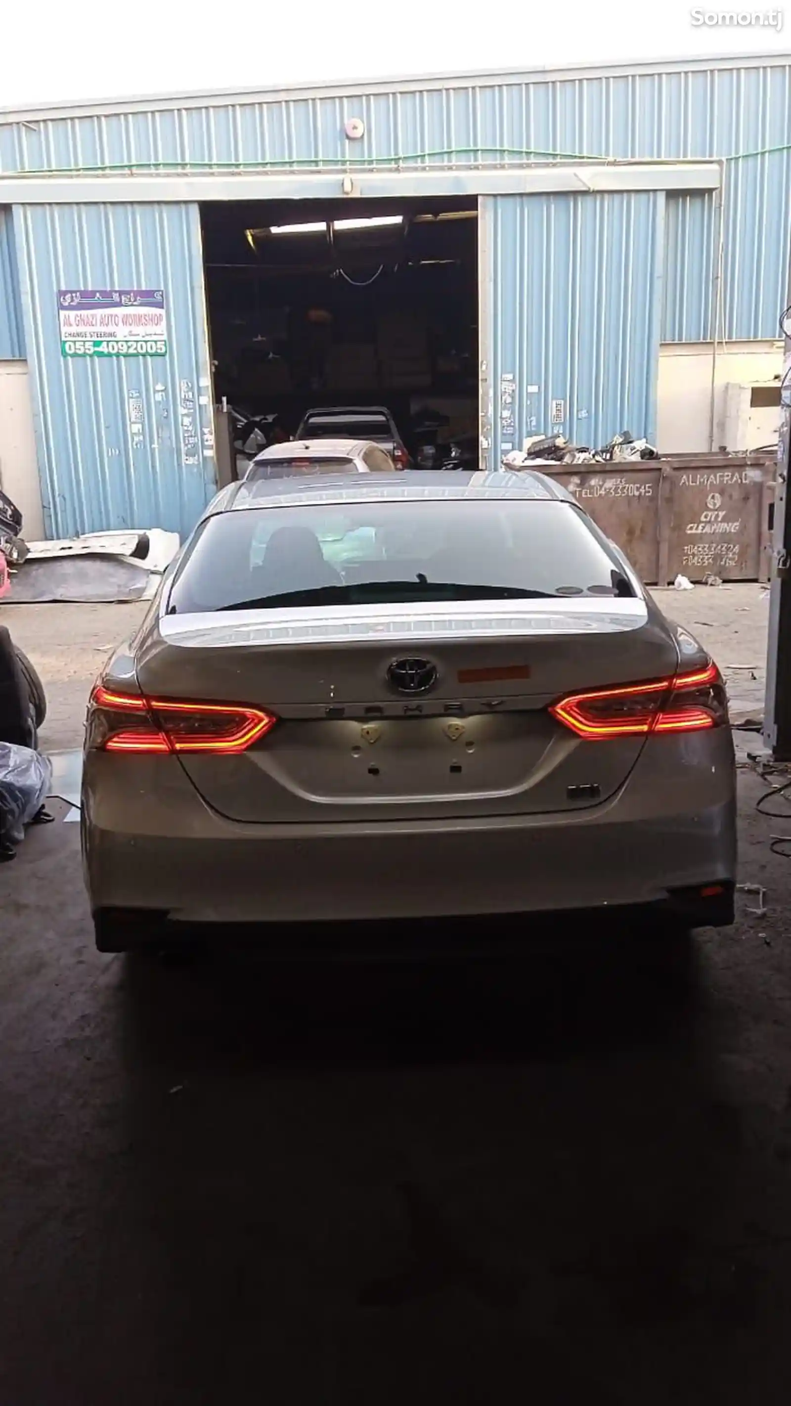 Toyota Camry, 2018-10