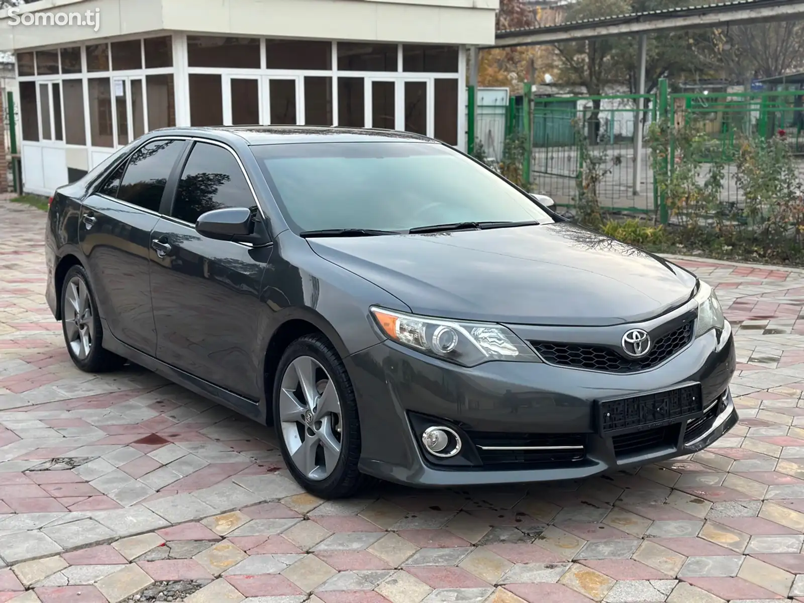 Toyota Camry, 2013-1