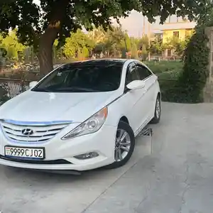 Hyundai Sonata, 2012