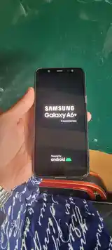 Samsung Galaxy A6+-2