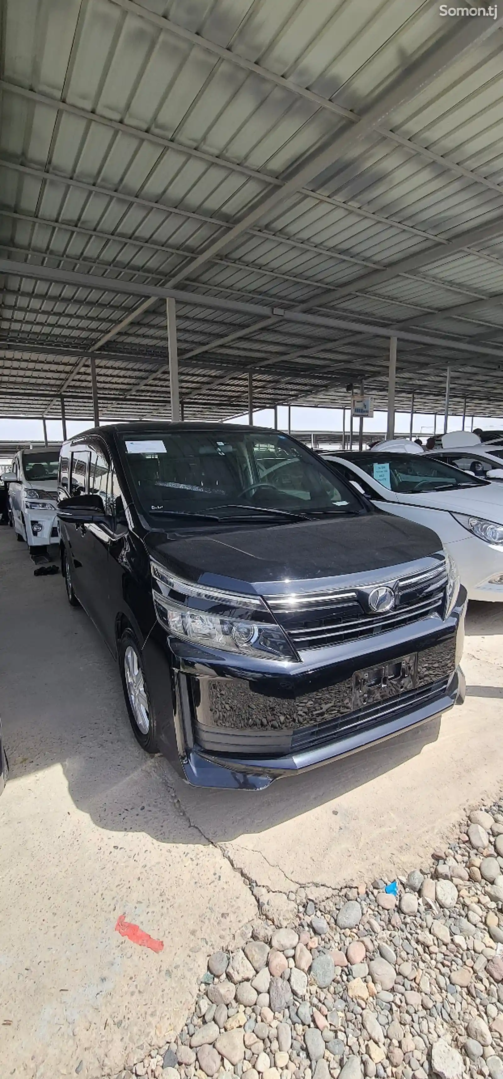 Toyota Voxy, 2014-3