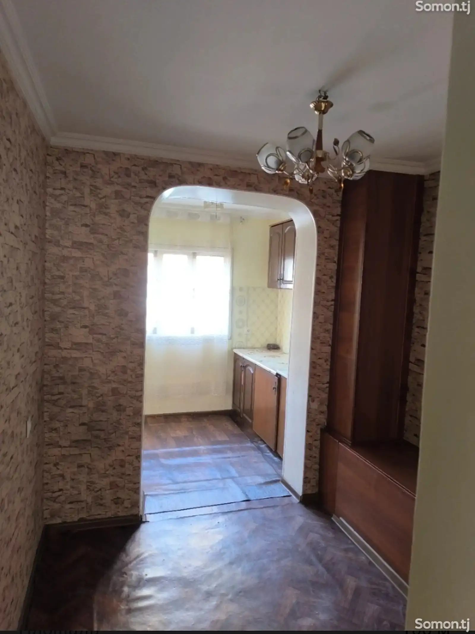 5-комн. квартира, 2 этаж, 100м², Сино-1