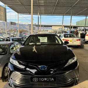 Toyota Camry, 2018