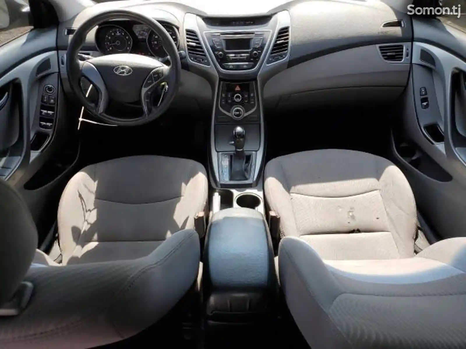 Hyundai Elantra, 2015-8