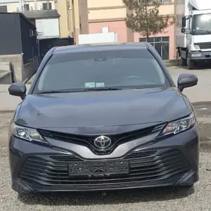 Toyota Camry, 2018