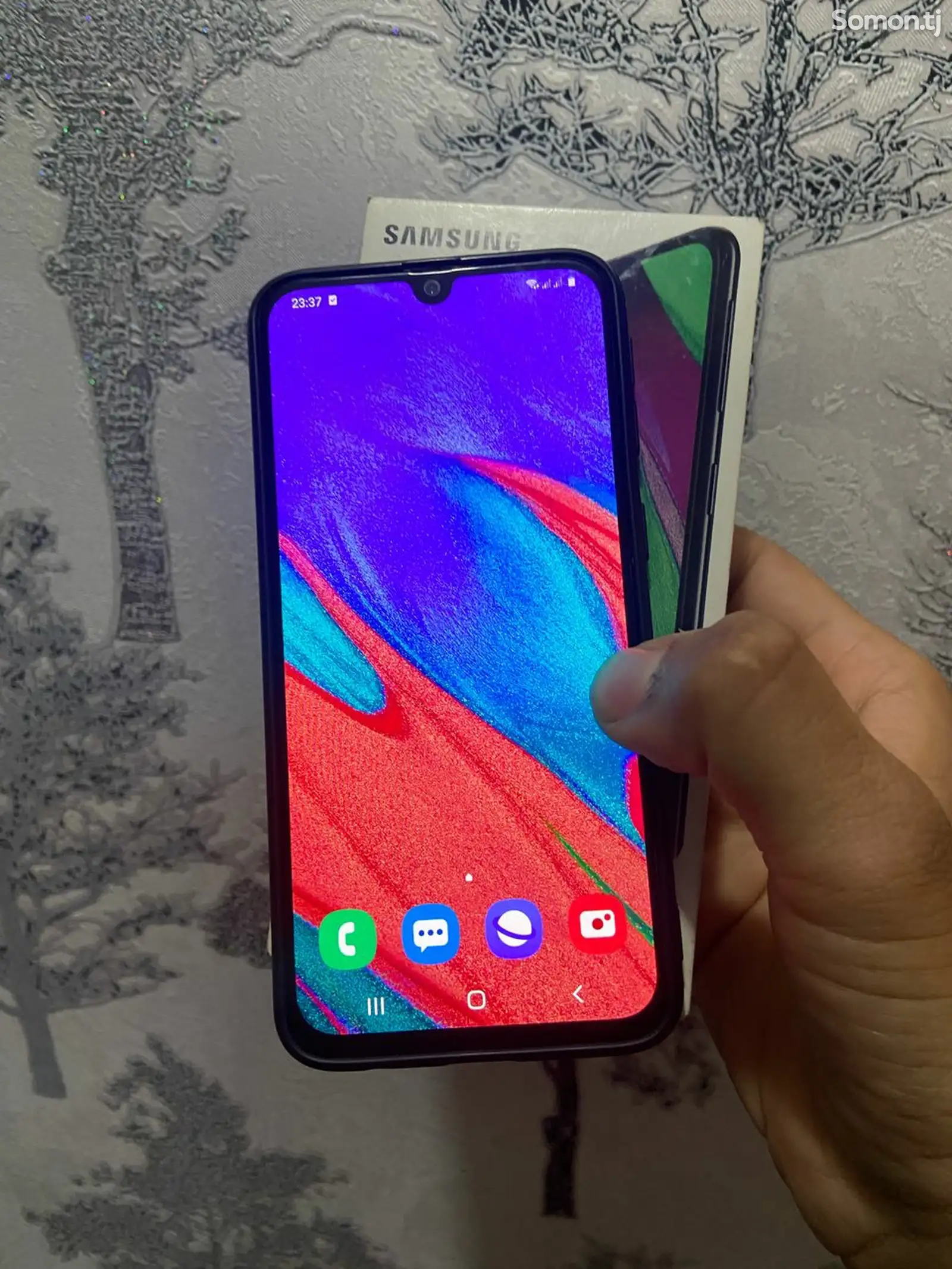 Samsung Galaxy A40-1