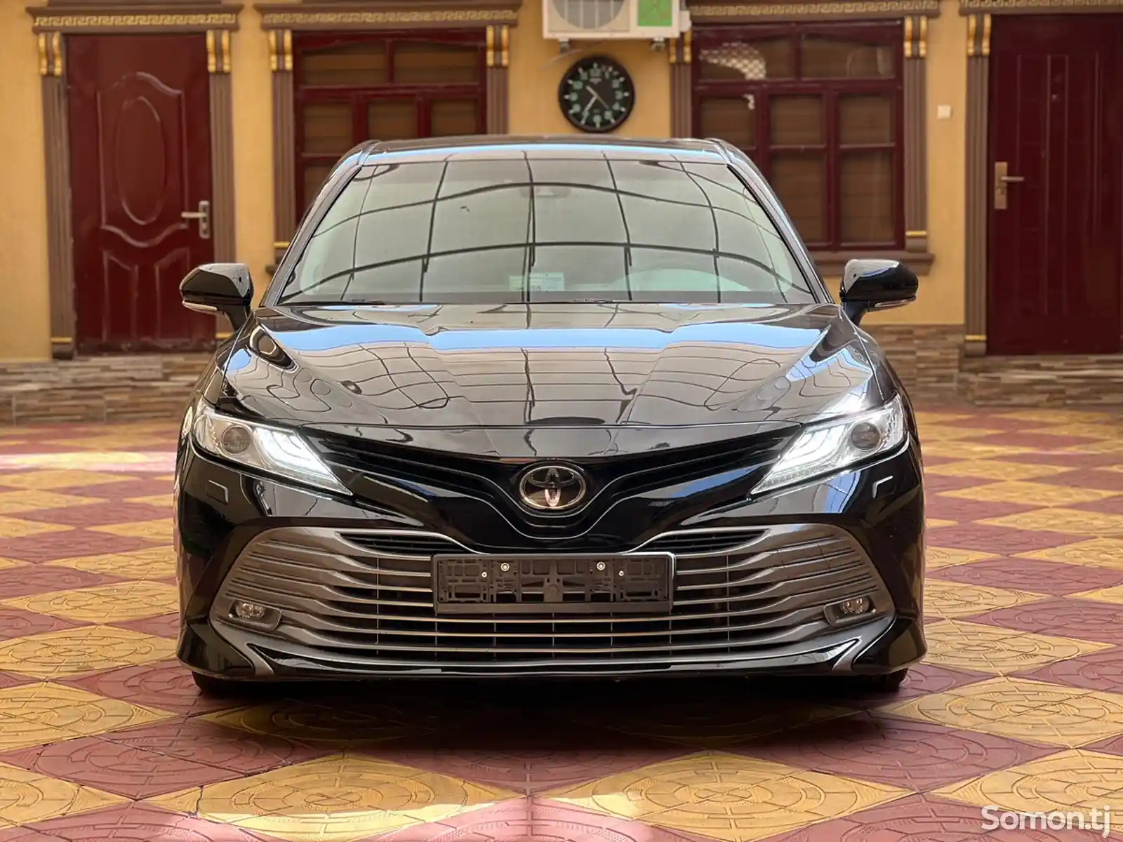 Toyota Camry, 2018-1