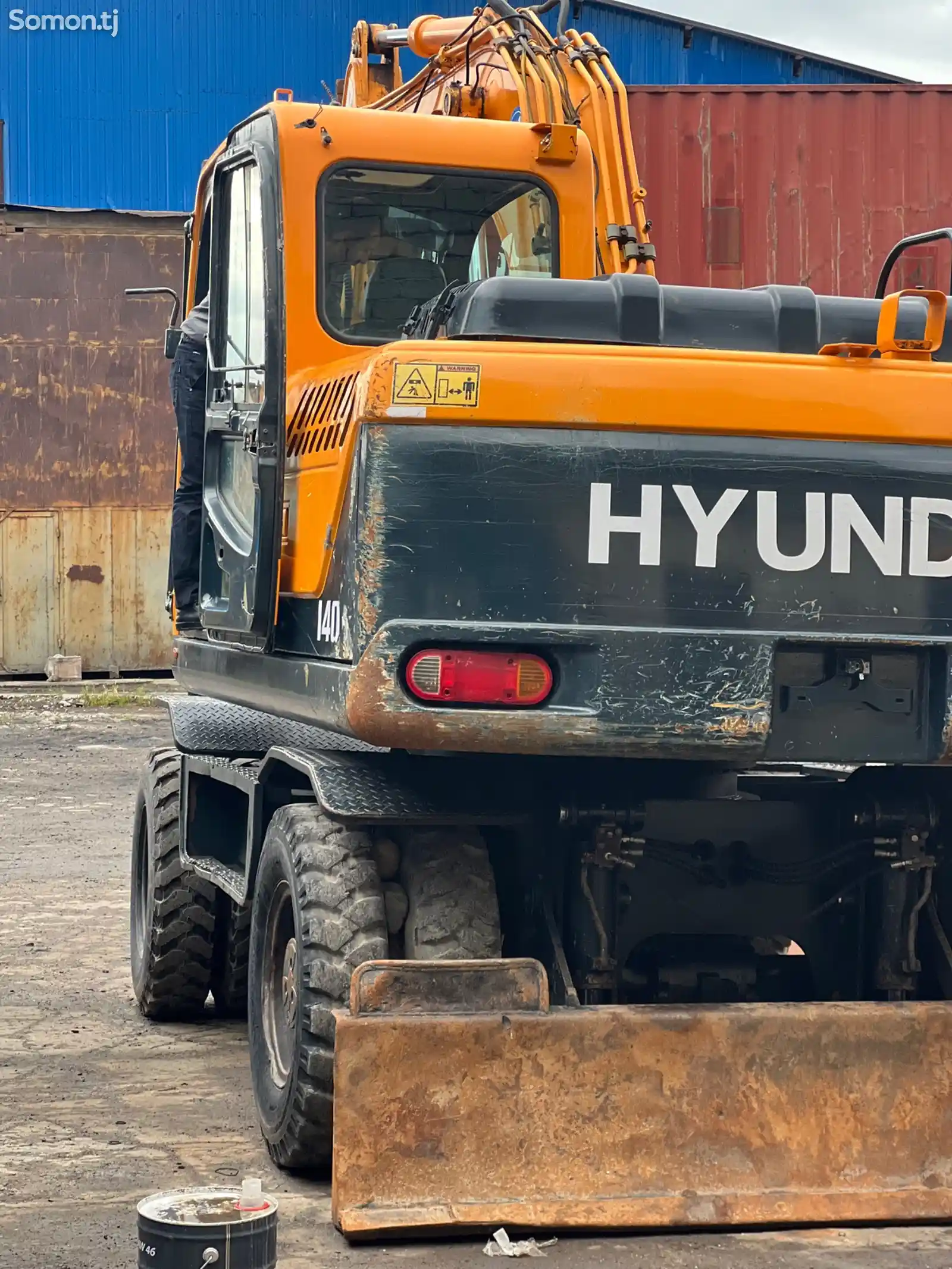 Экскаватор Hyundai 140w-6
