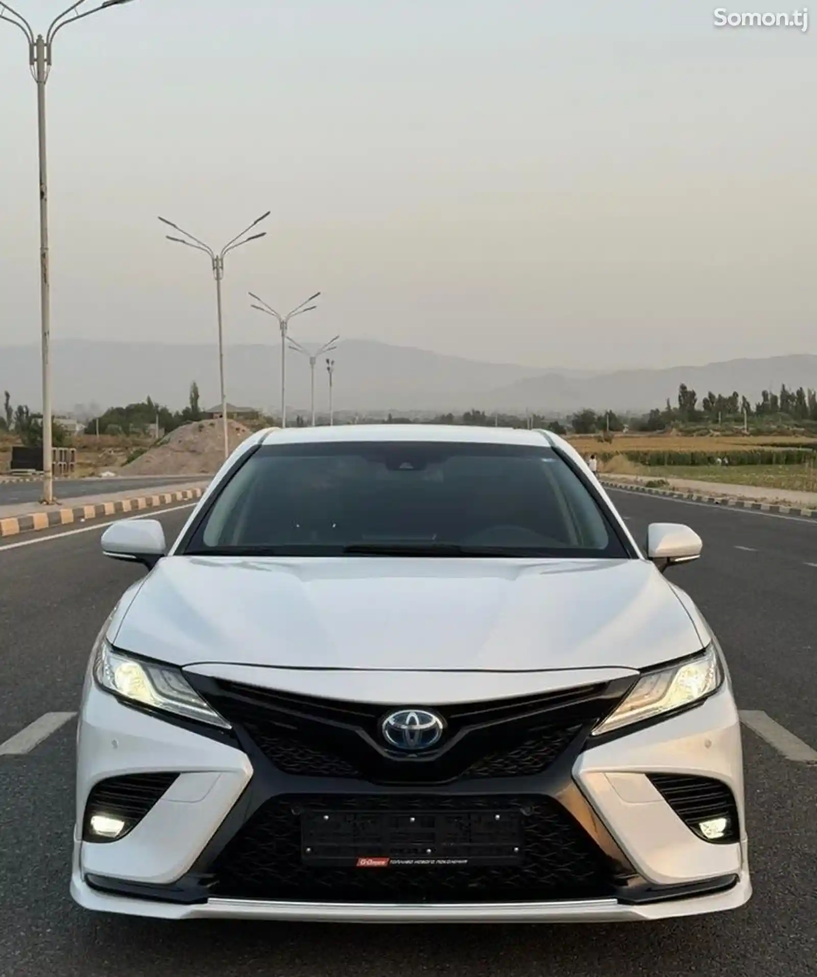 Toyota Camry, 2019-6