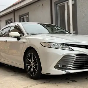 Toyota Camry, 2018