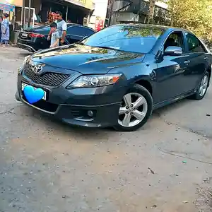 Toyota Camry, 2011