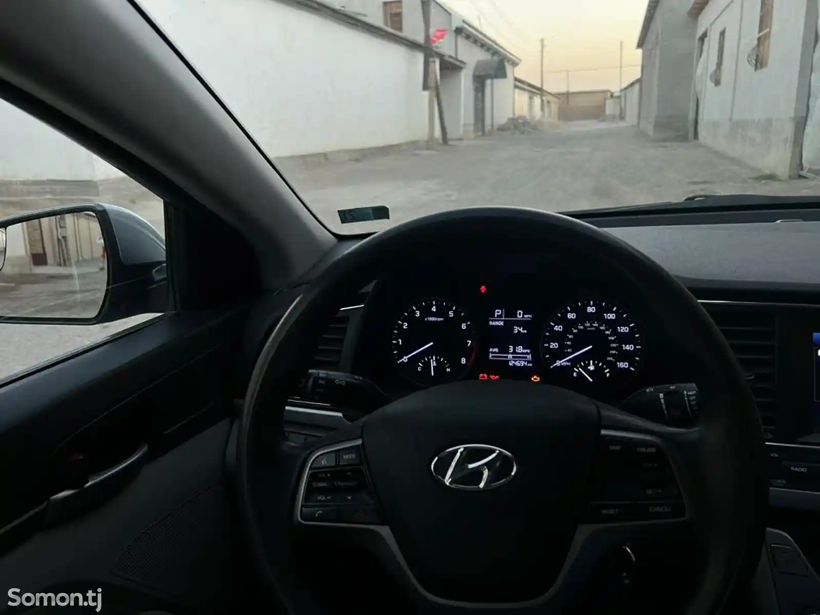 Hyundai Elantra, 2017-5