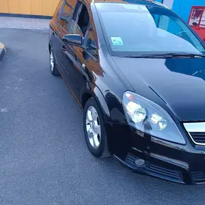 Opel Zafira, 2009