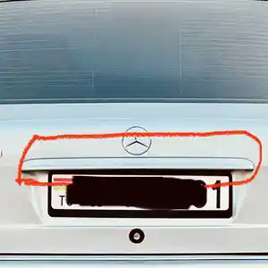 Заднего сполер от Mercedes Benz W202