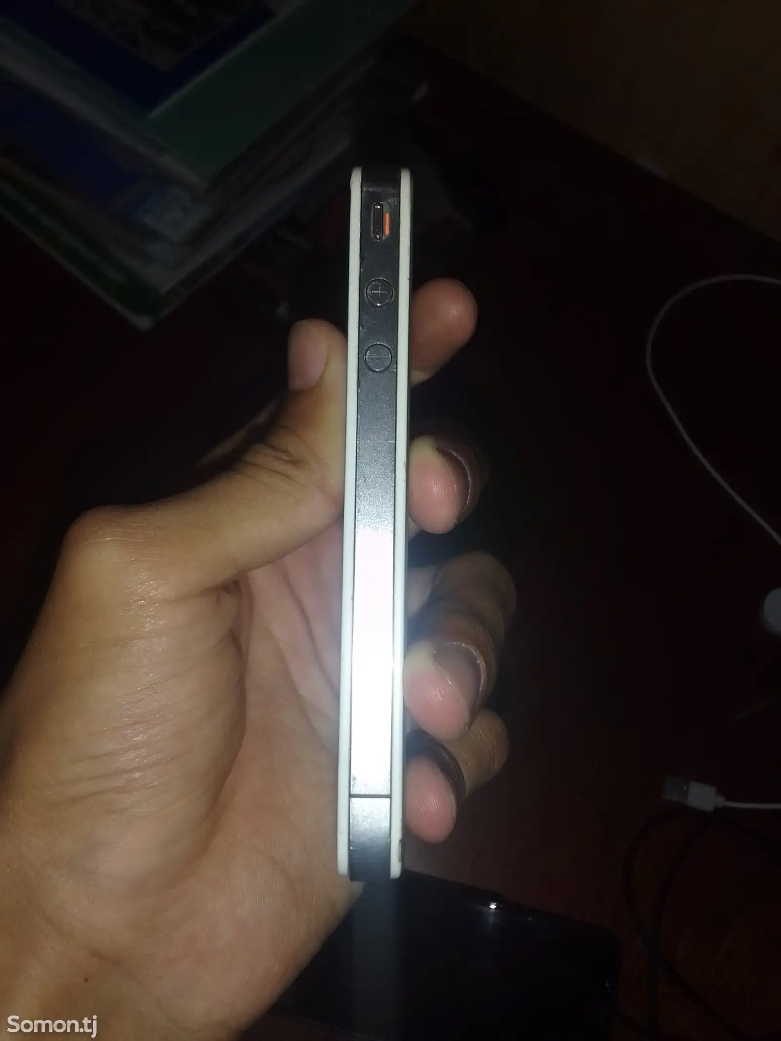 Apple iPhone 4, 32 gb-6