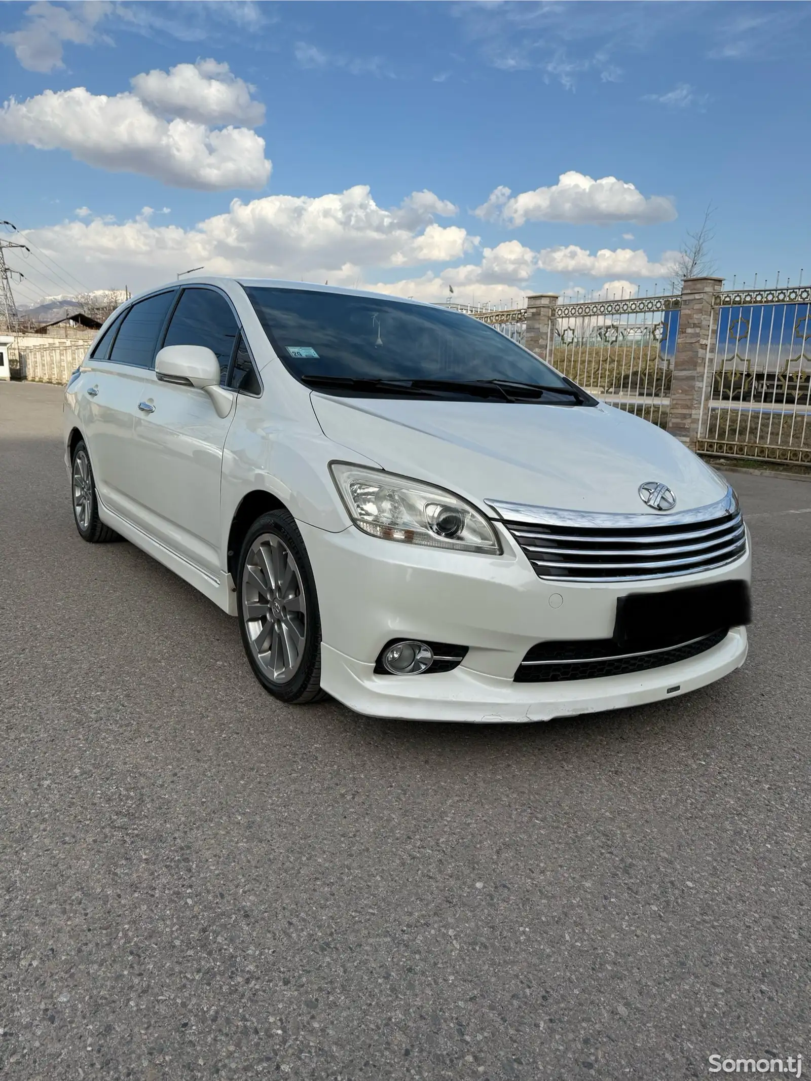 Toyota Mark X ZiO, 2011-1