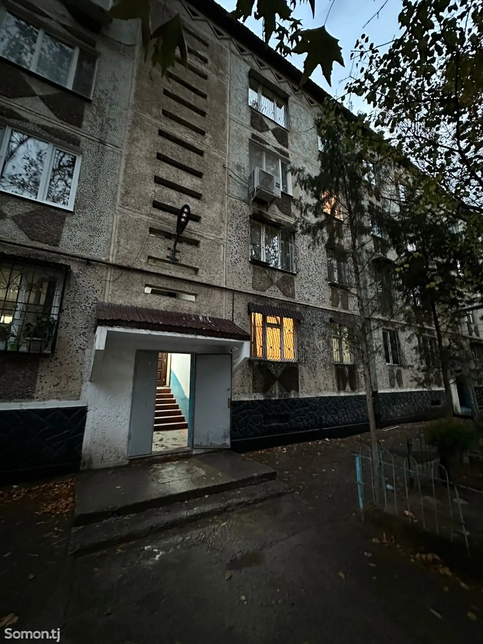 4-комн. квартира, 1 этаж, 82 м², 101 мкр-1