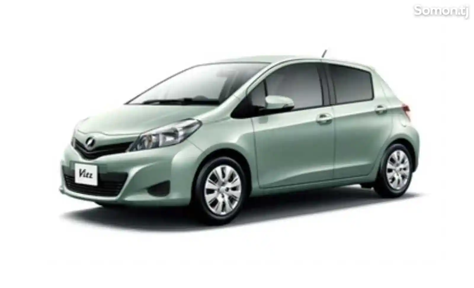 Лобовое стекло на Toyota Vitz 2011