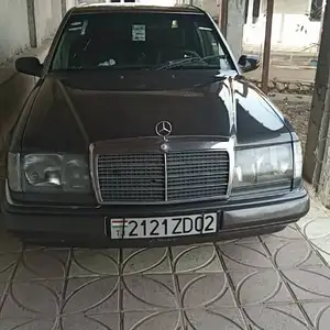 Mercedes-Benz W124, 1991