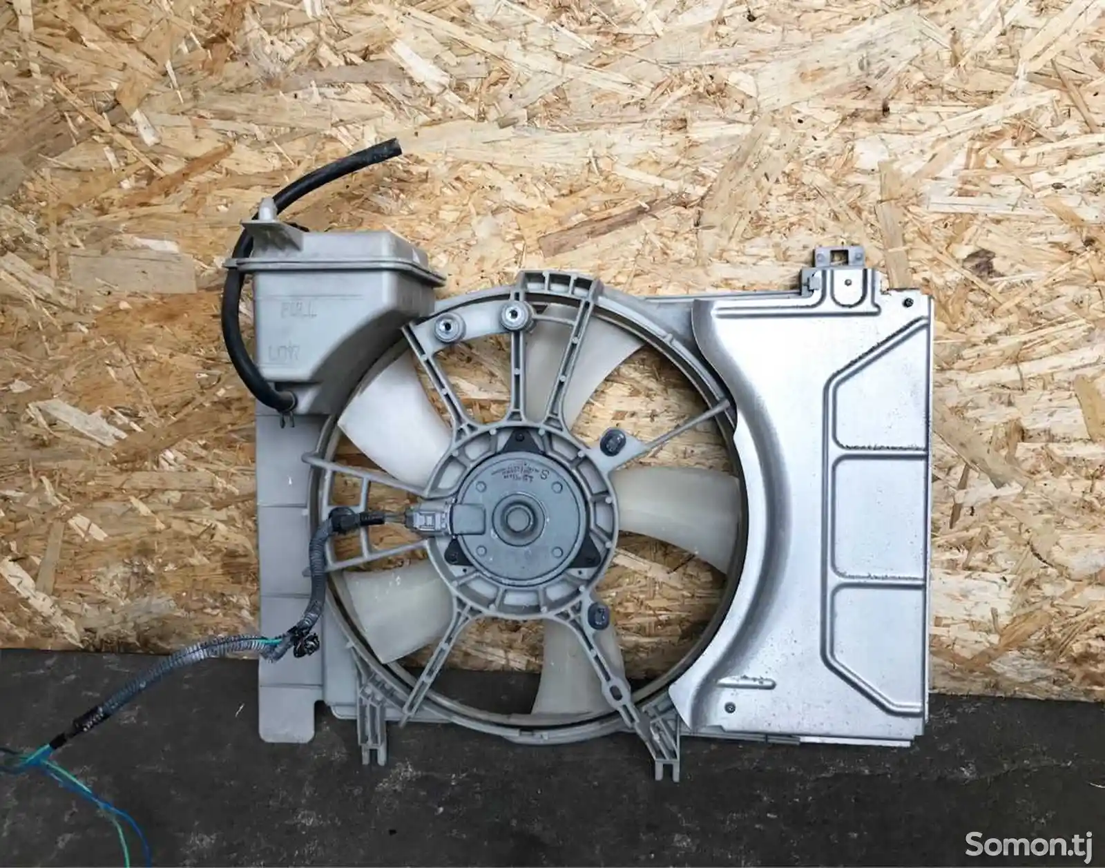 Вентилятор охлаждения двигателя Toyota Vitz Yaris, SCP90, 2006-2010г-1