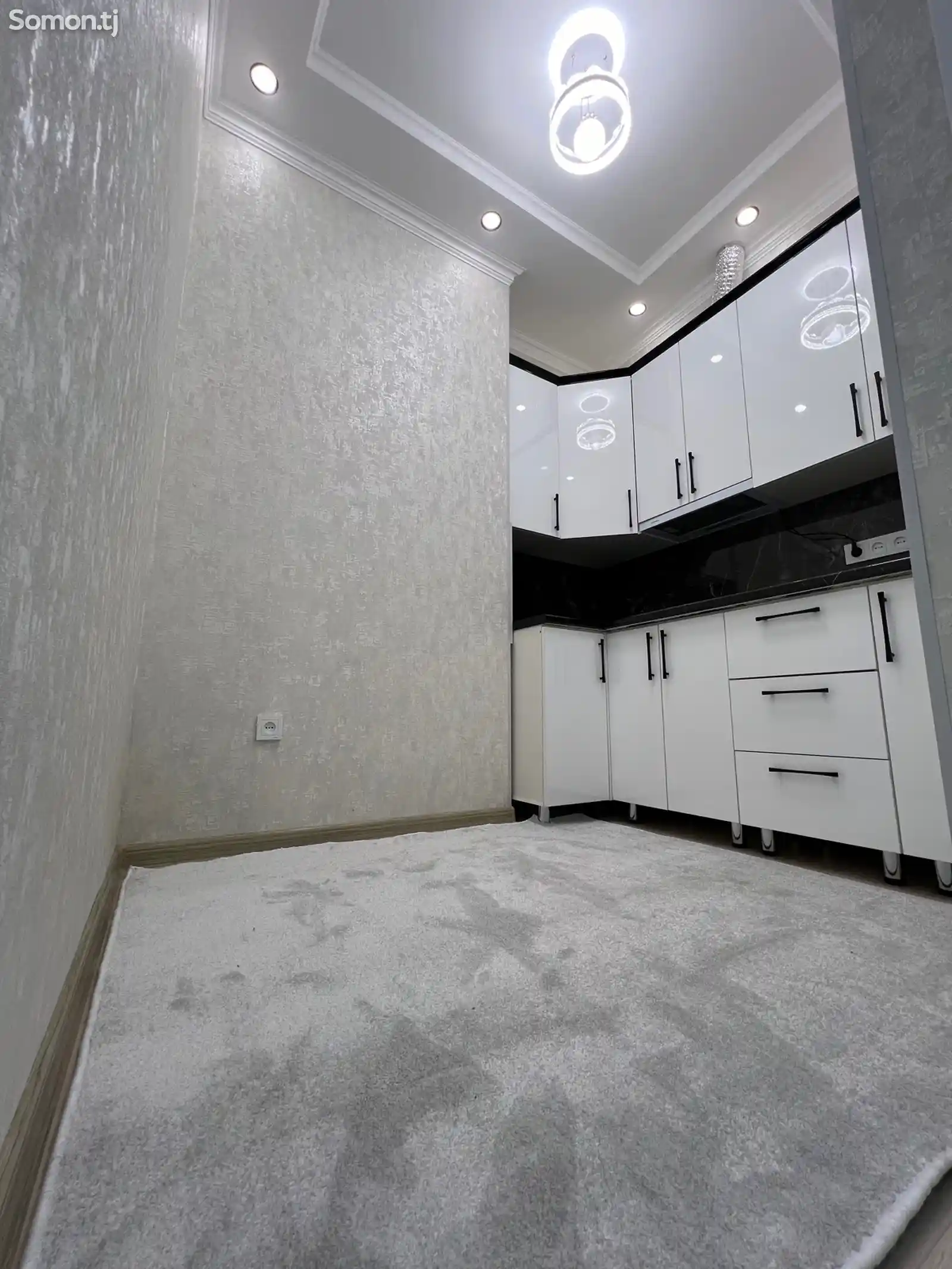 3-комн. квартира, 4 этаж, 70 м², Сино-8