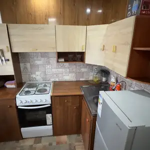 2-комн. квартира, 1 этаж, 48м², 33-31мкр