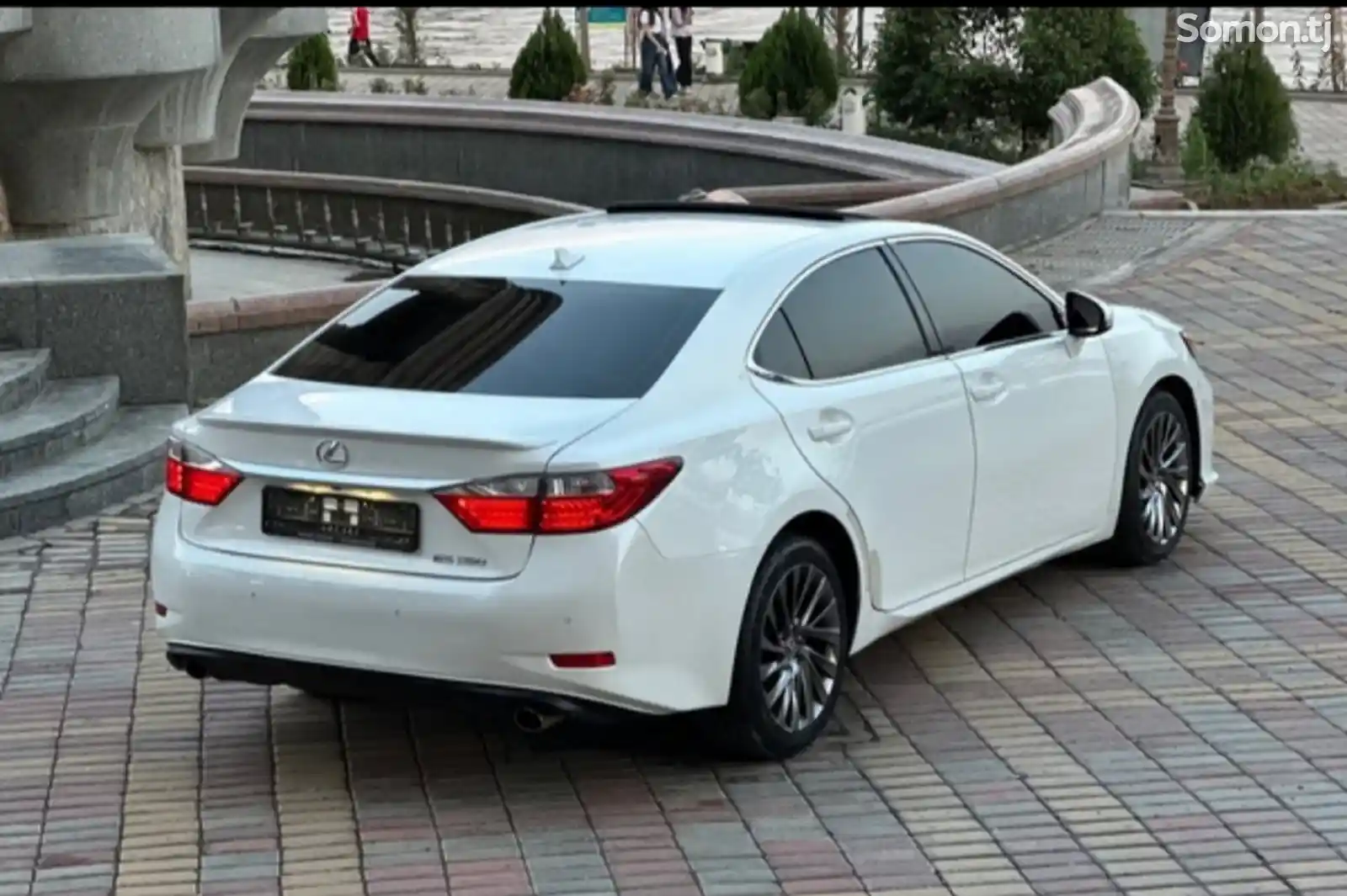 Lexus ES series, 2013-1