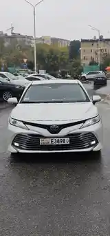 Toyota Camry, 2018-8