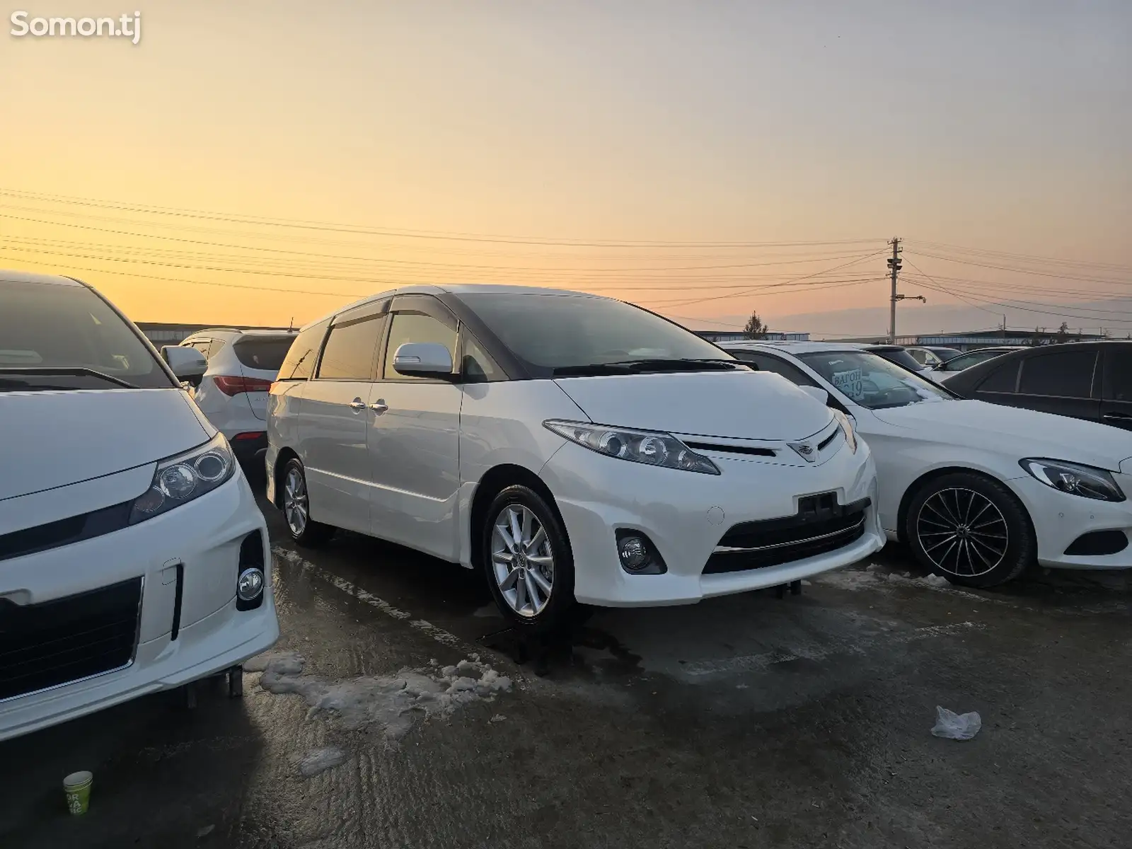 Toyota Estima, 2012