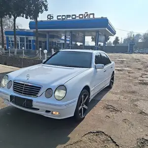 Mercedes-Benz E class, 2001