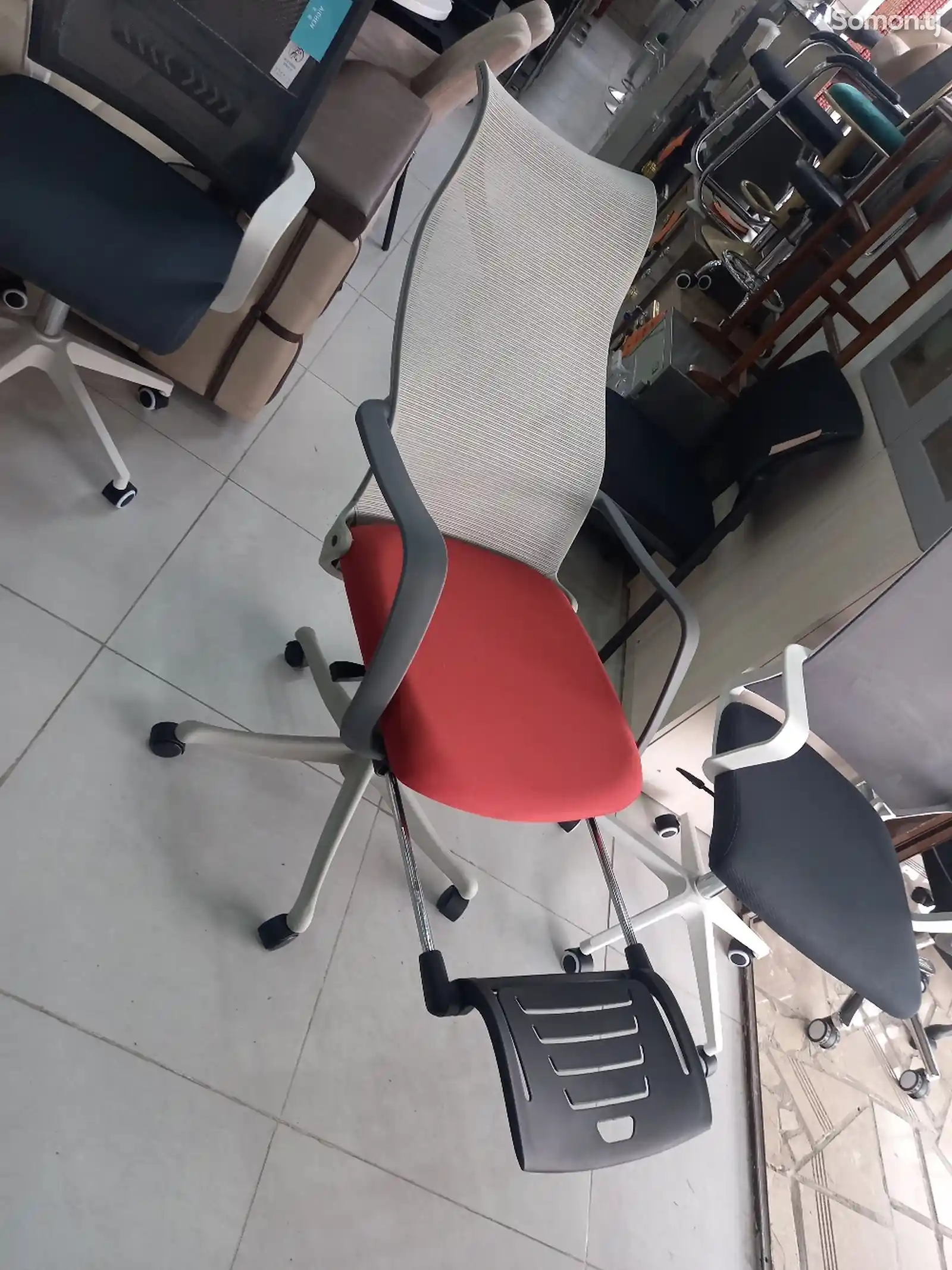 Офисный стул-3