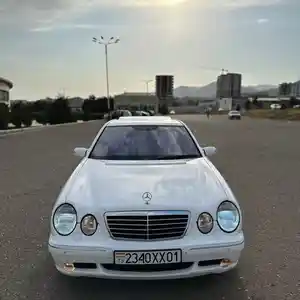 Mercedes-Benz E class, 2001