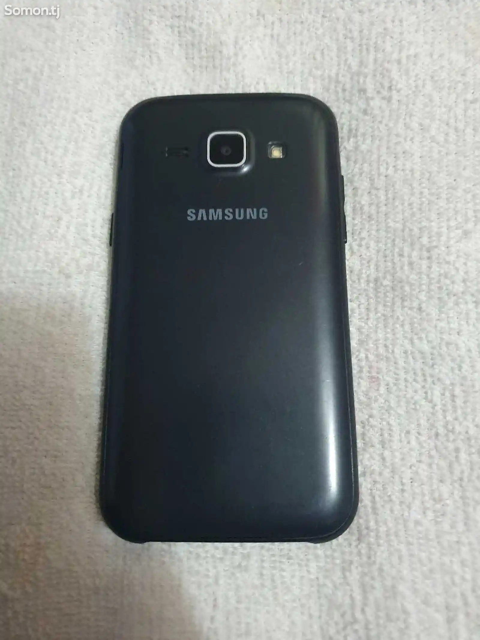 Samsung Galaxy J1 2015-5
