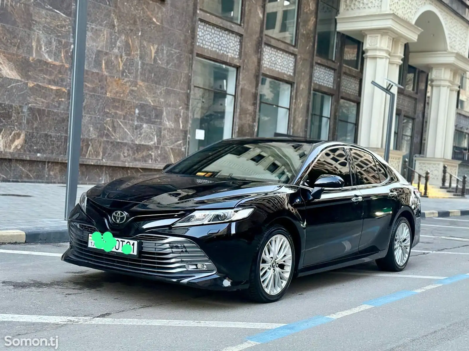 Toyota Camry, 2018-1