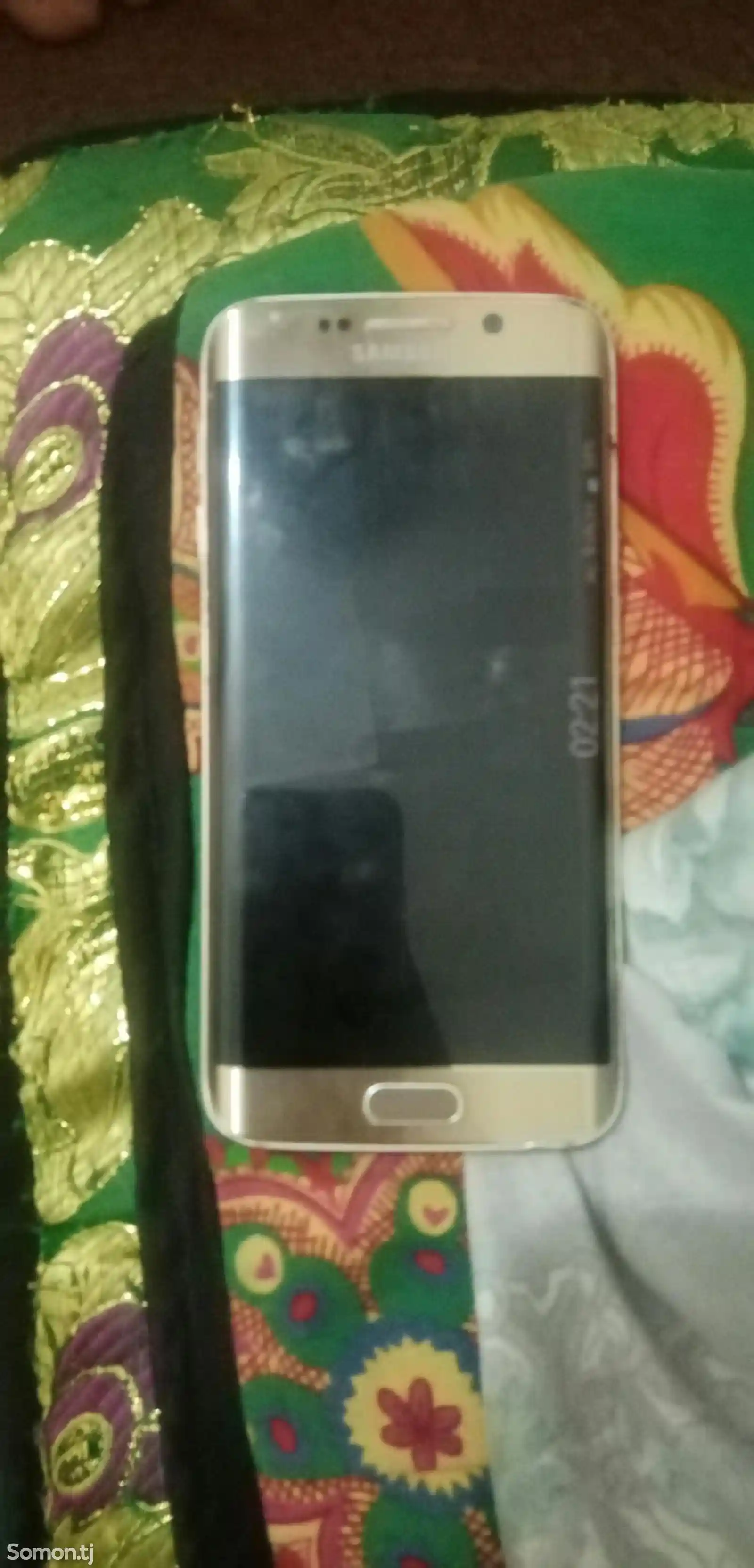 Samsung Galaxy S6 edge-1