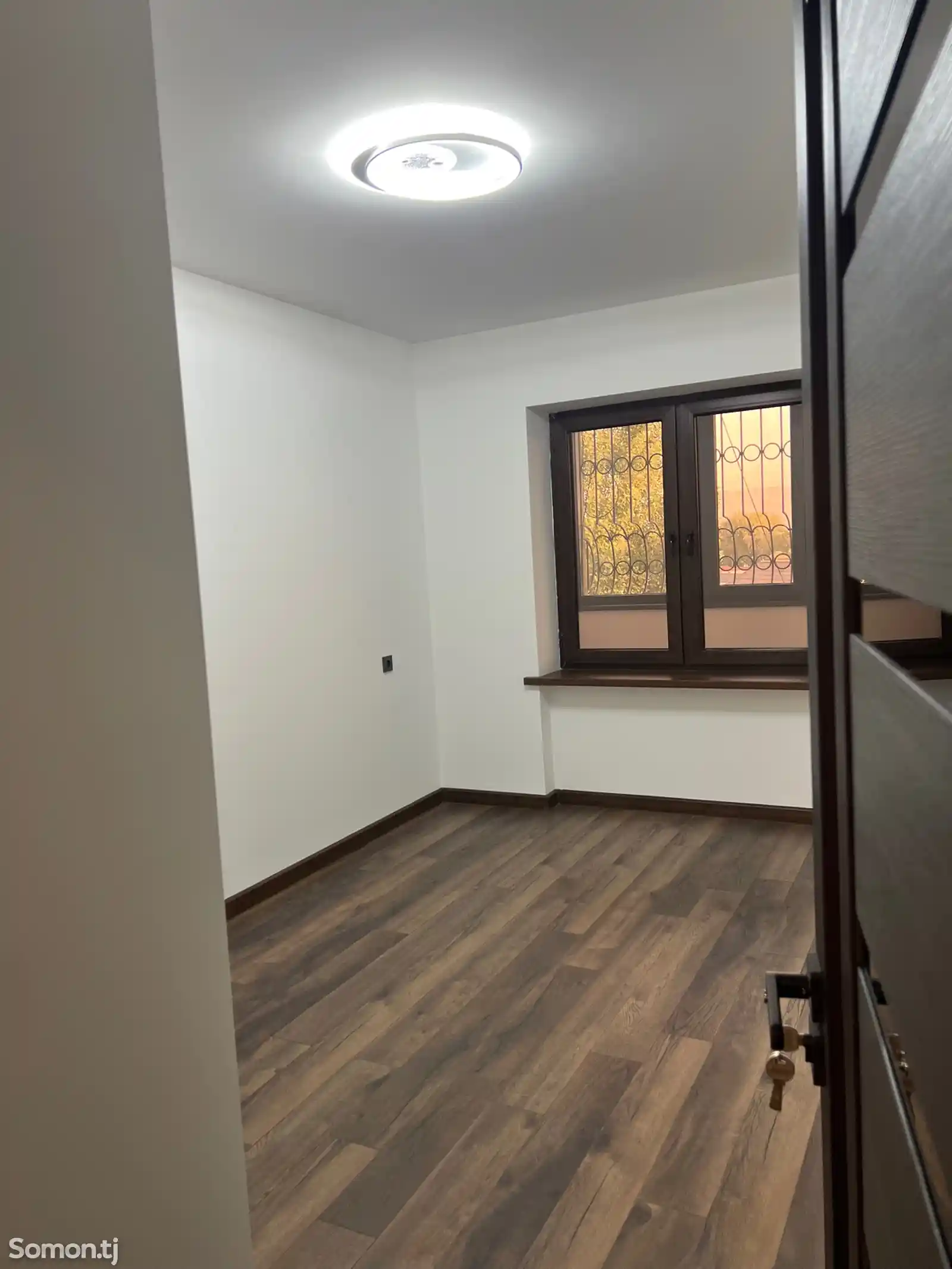 3-комн. квартира, 5 этаж, 90м², ул. Ленина 2-8