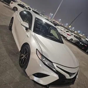 Toyota Camry, 2019