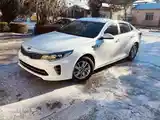 Kia K5, 2016-2