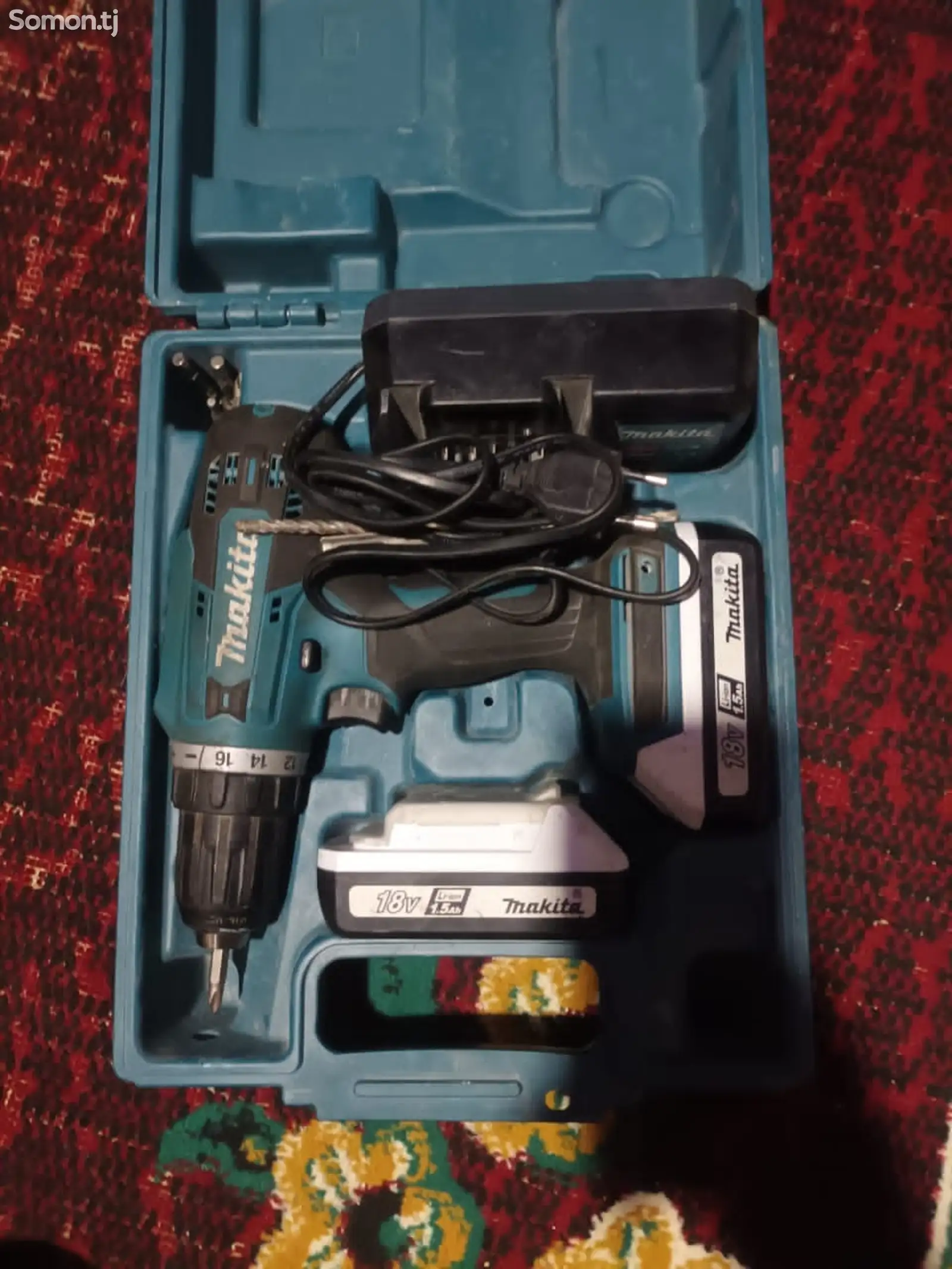 Шуруповёрт Makita18 v-1