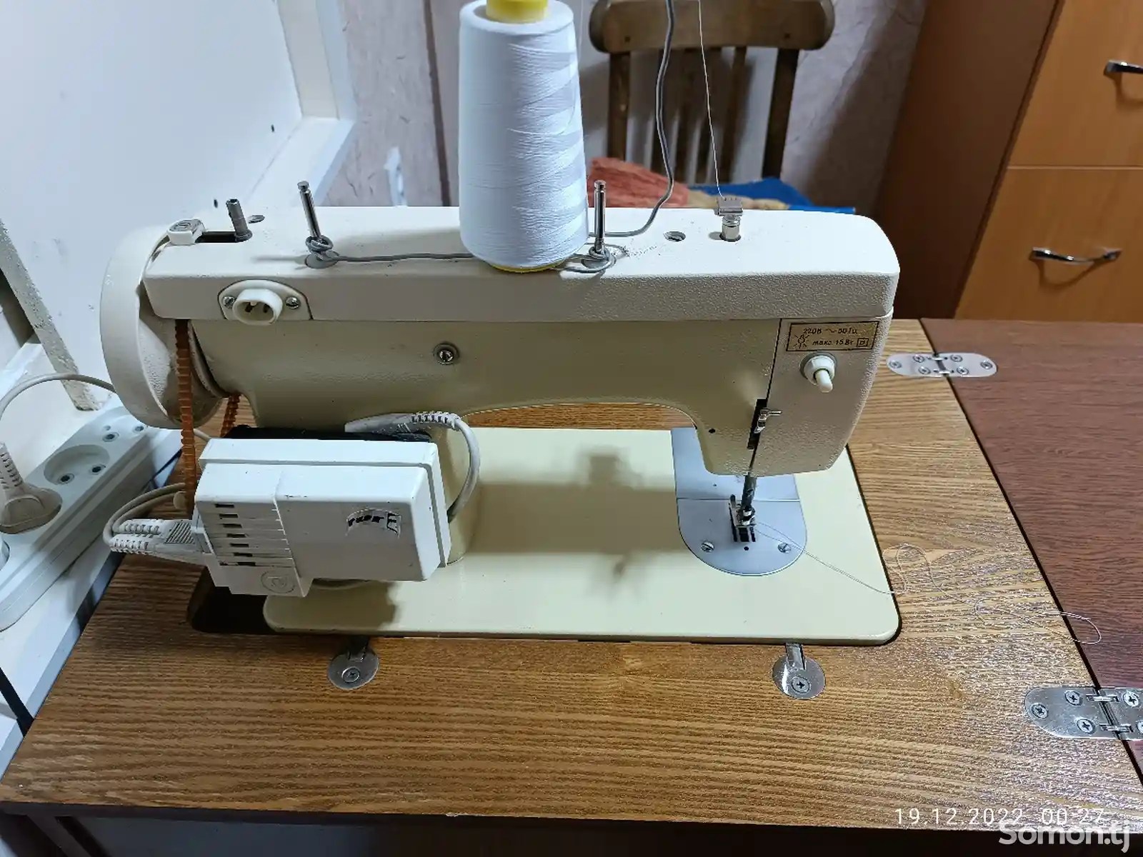 Швейная машинка Чайка 142 М-3