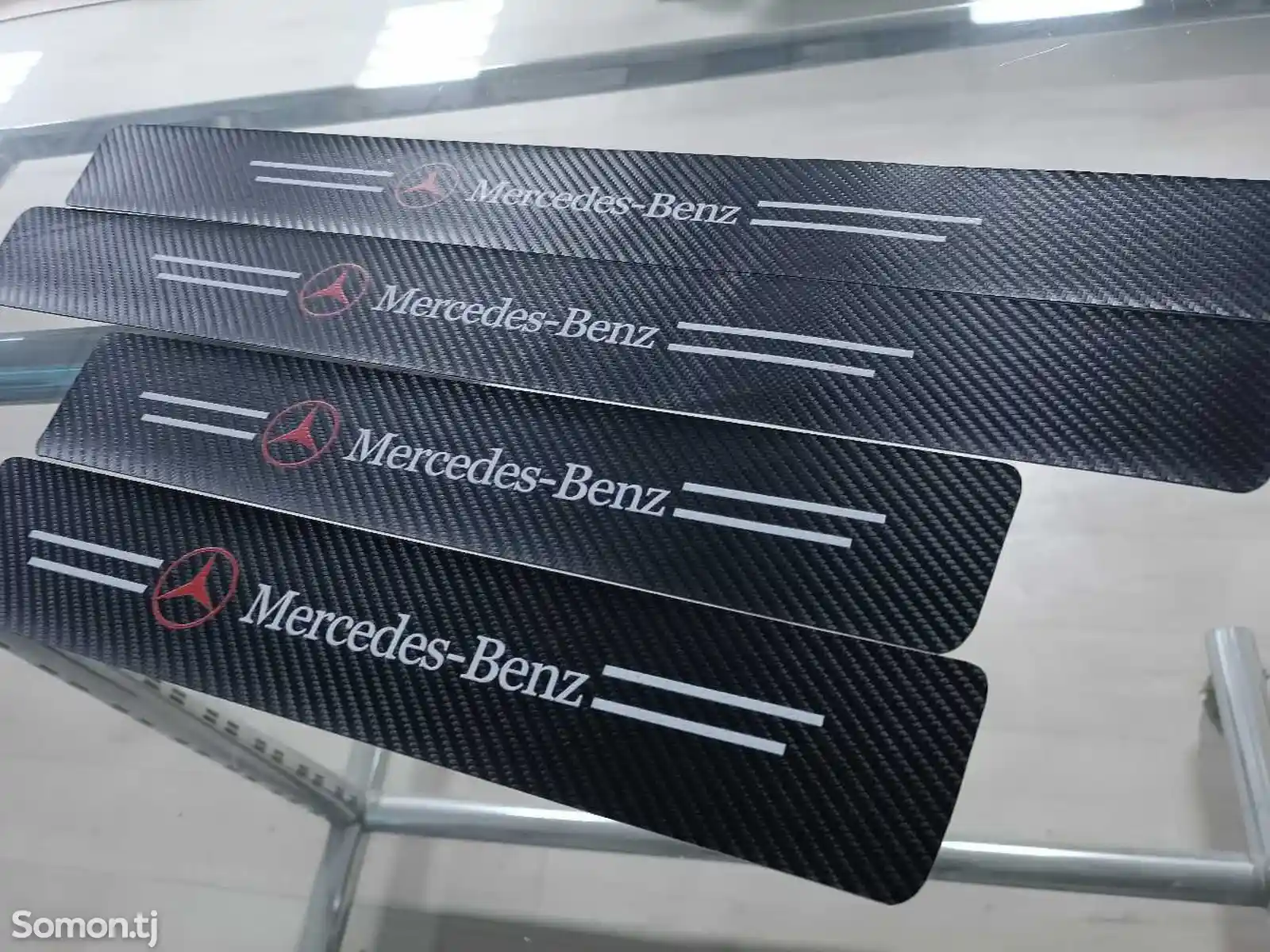 Защитные наклейки на пороги Mercedes Benz-2
