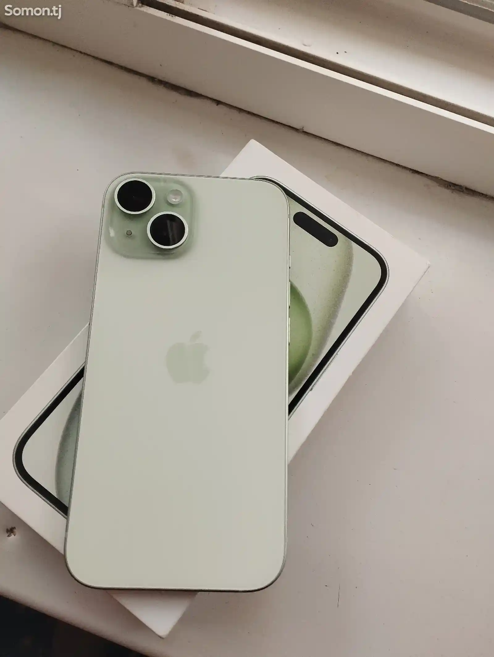 Apple iPhone 15, 128 gb, Green-1