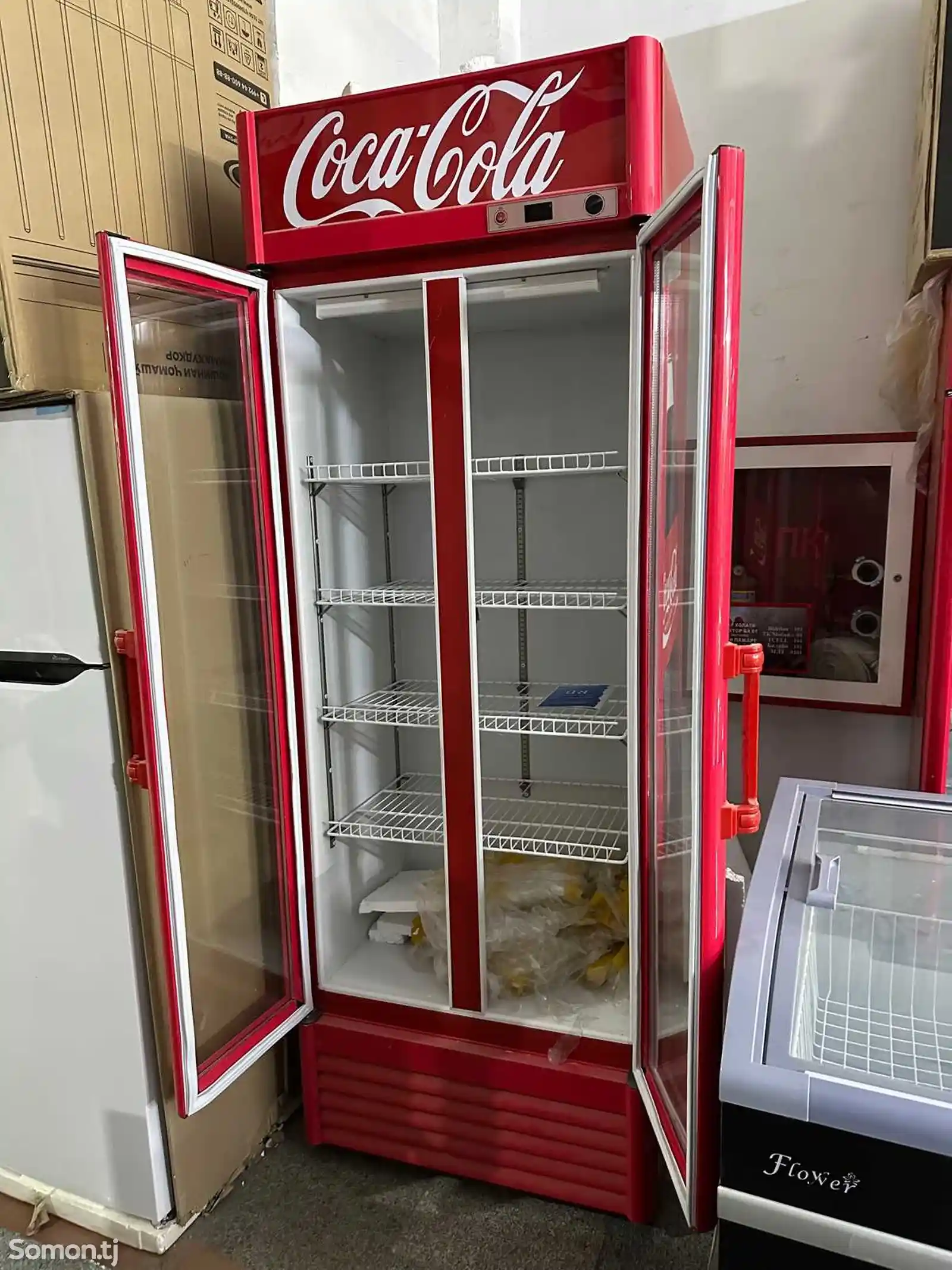 Витринный холодильник Coca Cola 488л-3