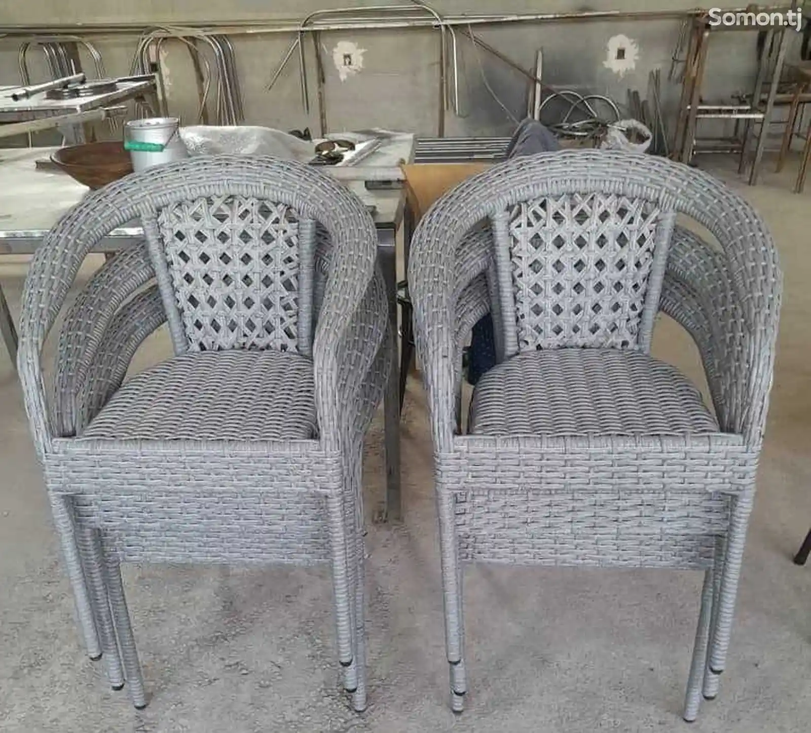 Плетенный стул
