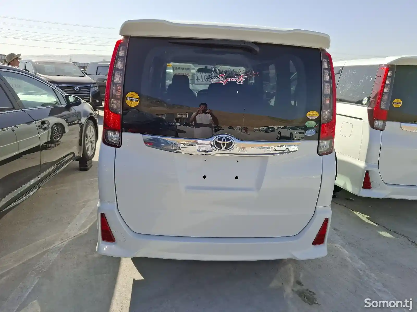 Toyota Noah, 2014-5